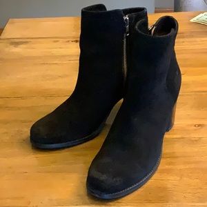 Womens Frye suede booties